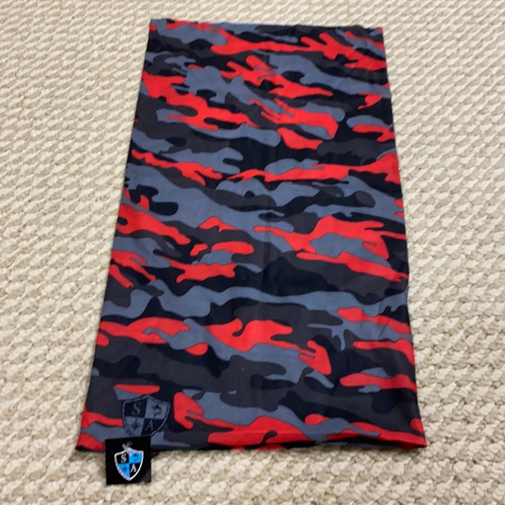 Camo Red & Gray SA Mask New with tags
